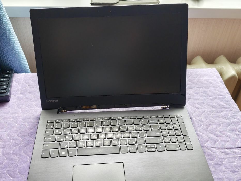 Ноутбук Lenovo с дефектом