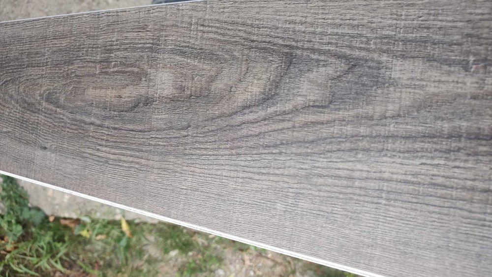 Parchet SPC-750 lei/11 mp