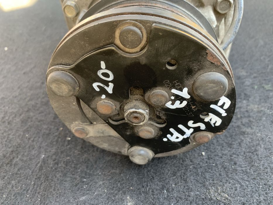 Compresor Clima AC Aer Conditionat Ford Fiesta 1.3  Benzina 2001-2007