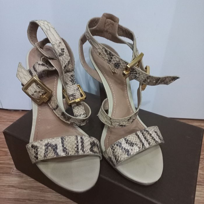 Женская  обувь 39