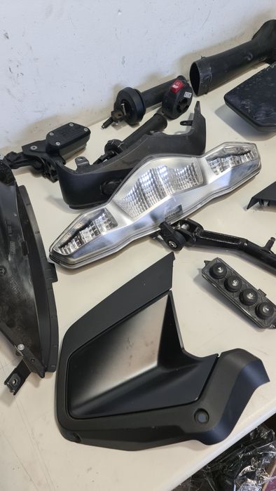 Furca BMW R1250RT   , roata fata etrieri , discuri stop scarite carene