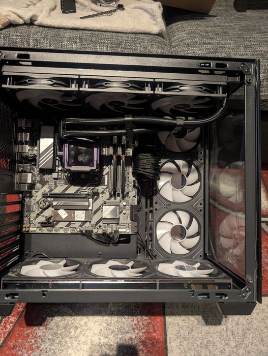 Okazie ‼️ Ryzen 5 7600x cu 16GB DDR5 RTX 4060 nou!