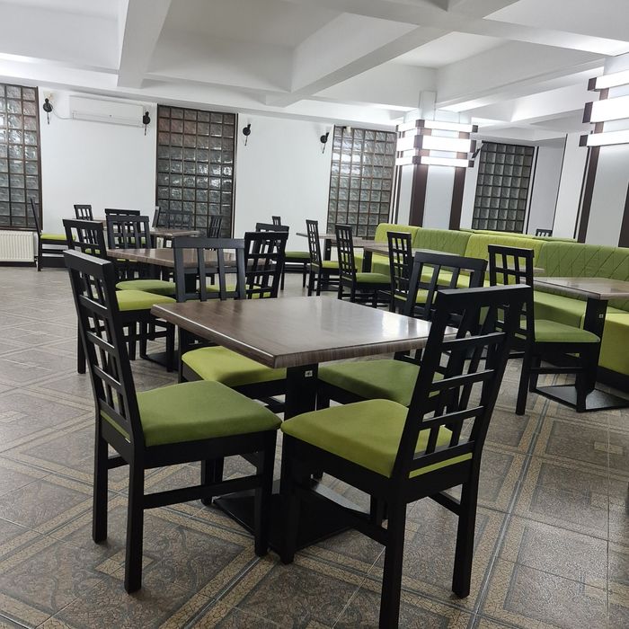 Canapele mese scaune restaurant cafenea bistro club Pizzerie bar