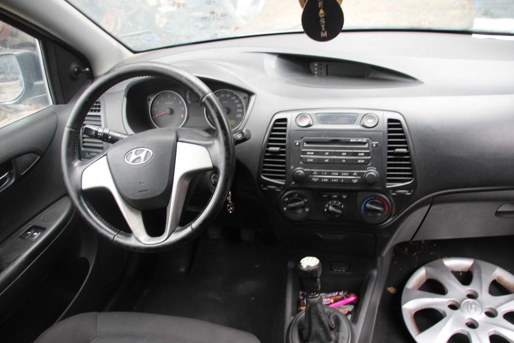 Хюндай  I-20 1.2i с проблем в двигателя – само на части