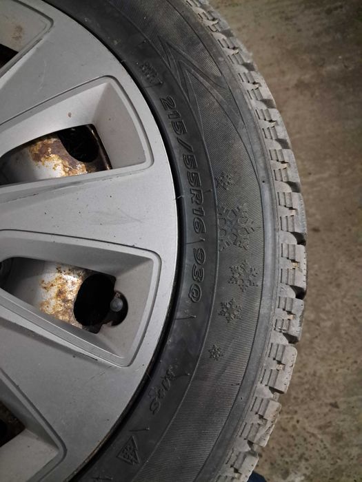 Cauciucuri de iarna cu jante