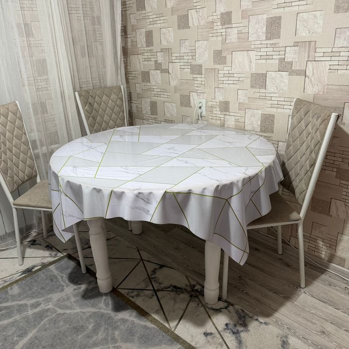 Круглый стол и 6 стулев