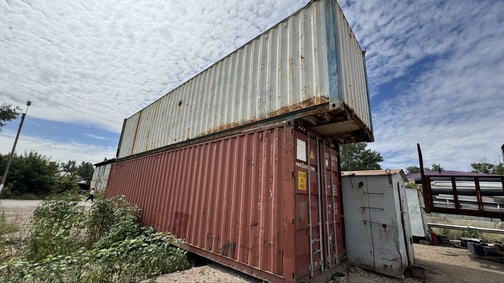 Продаются контейнера. Морской и простой