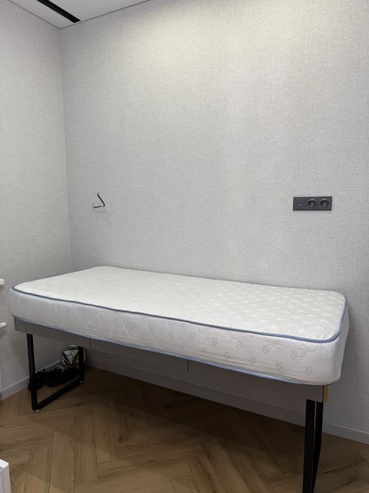 Матрас    90*200