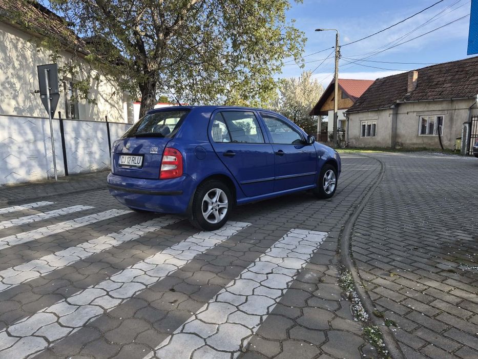 Skoda fabia an 2003 motor 1.4 benzina km reali 185000 de mi acte la zi