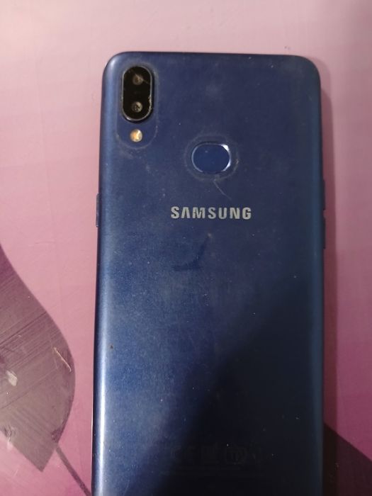 Продам телефоны на запчасти,