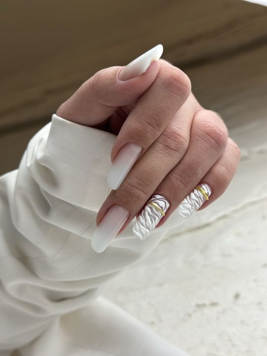 Manichiura cu gel sau semipermanenta