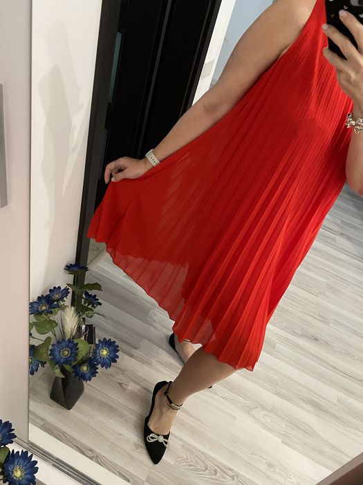 Vand rochie rosie marime L-XL