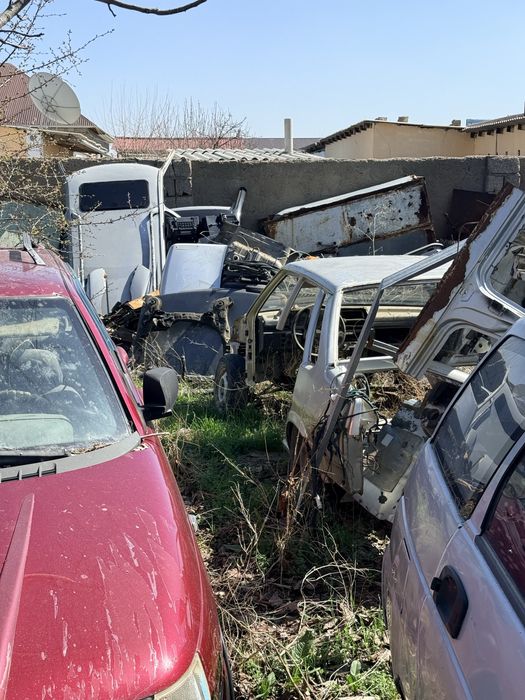 Запчасти машин ВАЗ и Ауди