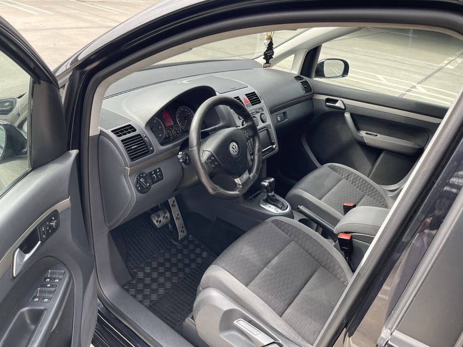 VOLKSWAGEN Touran 2008 — imagine 5