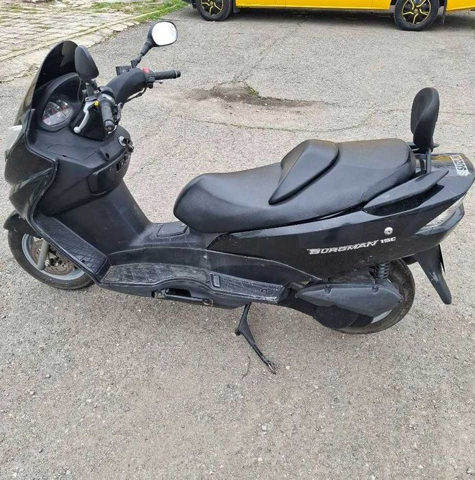 Suzuki Burgman 125 2004 година на части