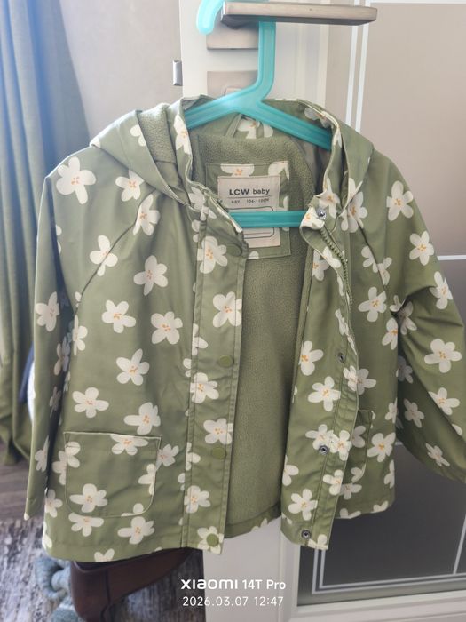 Продам детский весенний плащ