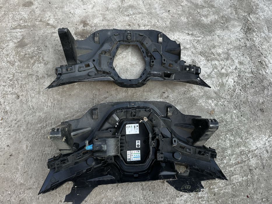 Grilă radiator renault zoe.