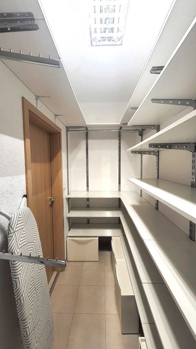 Собственик отдава под наем 3-стаен обзаведен апартамент в ж.к. Лозенец