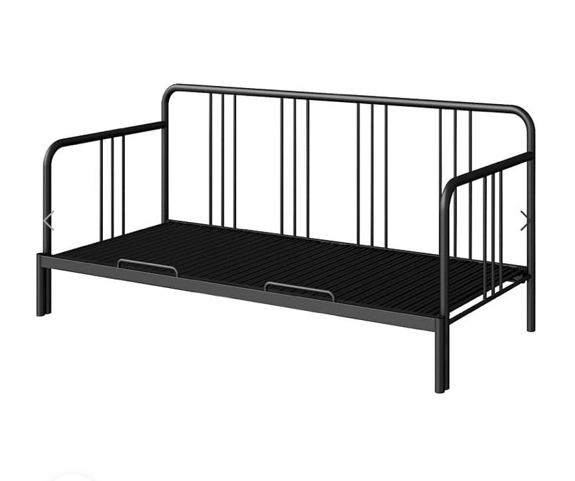 Продам кровать IKEA Фиресдаль