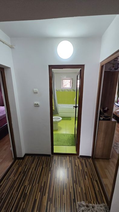 Apartament 3 camere spațios