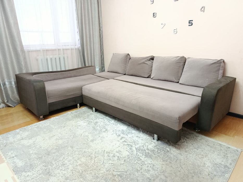 Продам диван угловой