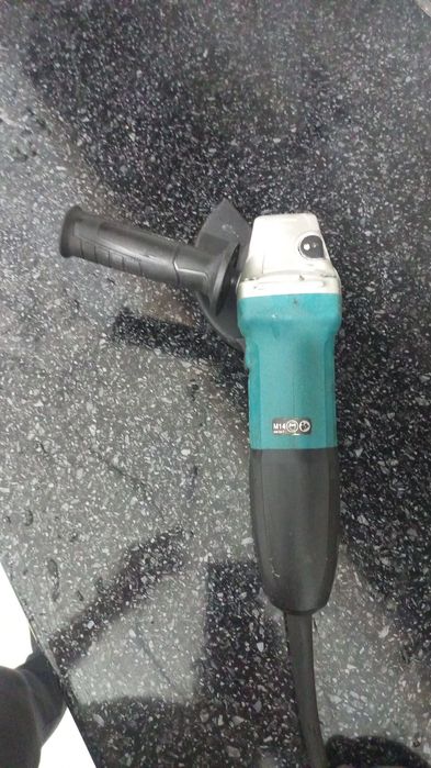 Болгарка Макита GA5030