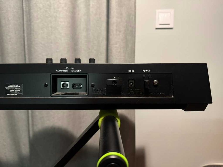 Синтезатор Roland Juno DS61