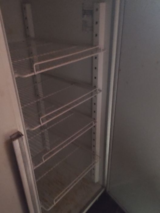 Холодильник большой