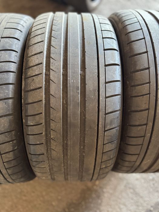 255/45/17 DUNLOP , set in stare foarte buna !