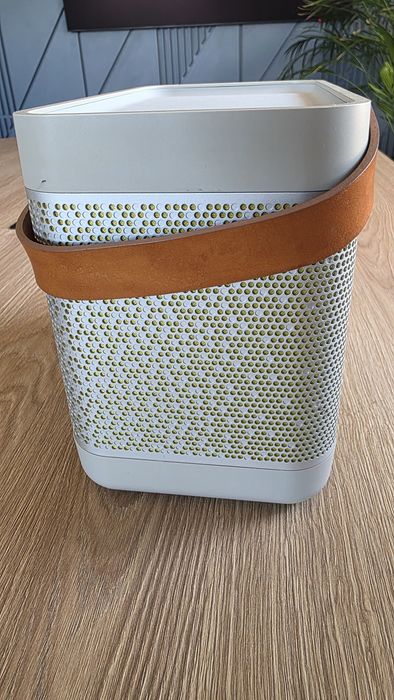Boxa portabila Bang Olufsen Beolit 12  pentru iphone