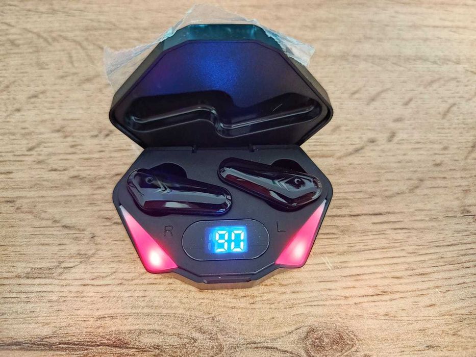 Продам кепки, шлепки и очки