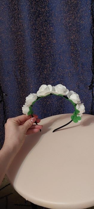 Продаю ободки  и колье.