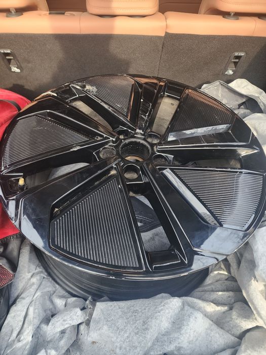 Byd song L 4- positsiya orqa diskadi 20