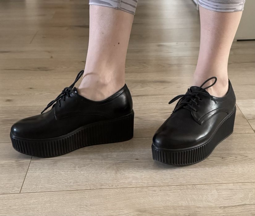 Кожаные ботинки на платформе