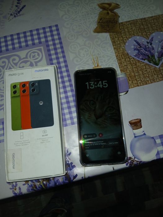 Vând Motorola g06 și redmi a5