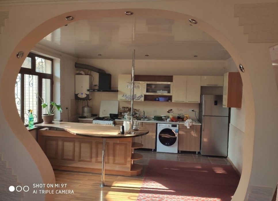 Yangi yo'lda sotiladigan hovli joy bor