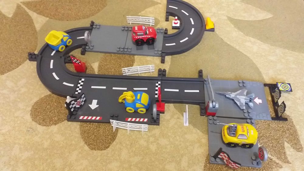 Различни модели играчки -22-35лв.