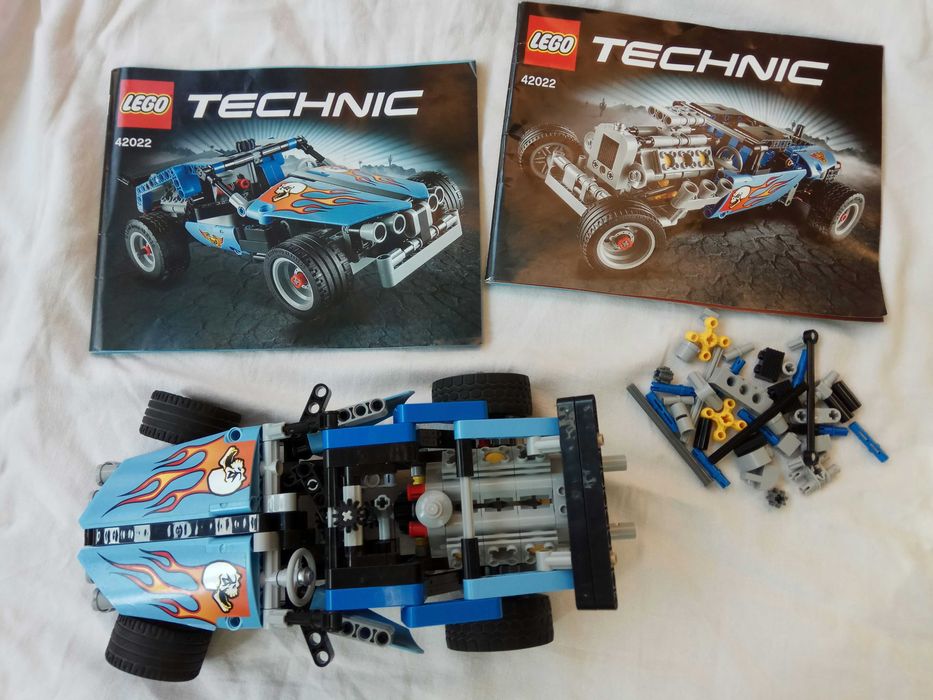 Lego Technic 42022, Masina tunata 2 in 1.