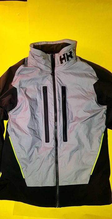 Продавам висок клас яке Helly Hansen ÆGIR Ocean Race Series (H2Flow™)