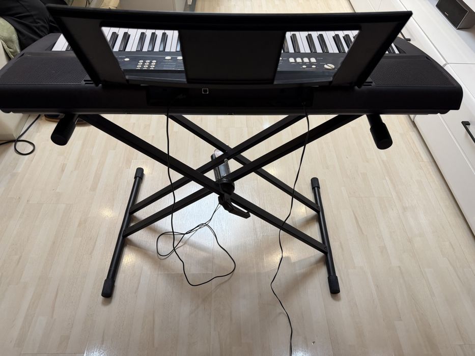 Синтезатор Yamaha EZ220