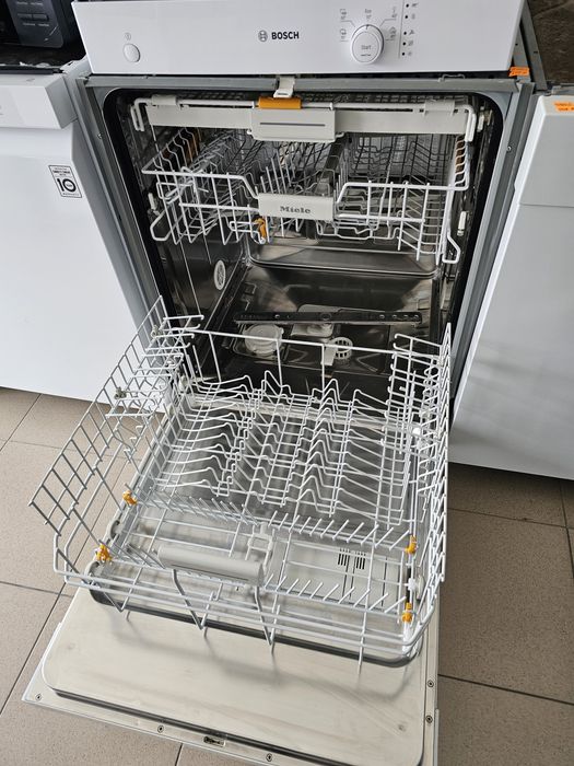 Съдомиялна за частично вграждане Míele