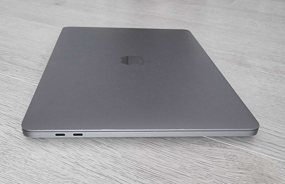 macbook pro 13 2020 second hand si noi de vanzare • Anunturi • OLX.ro