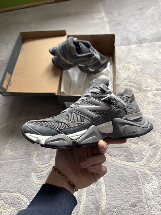New Balance 9060 Grey