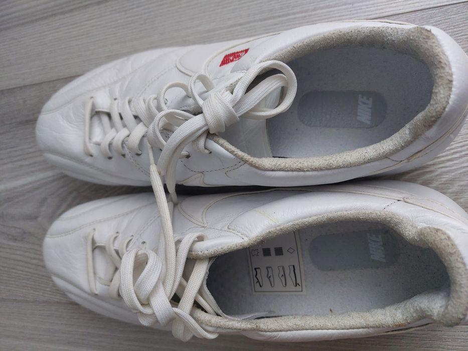 Nike бутонки №42 – естествена кожа, носени веднъж, с турско знаме