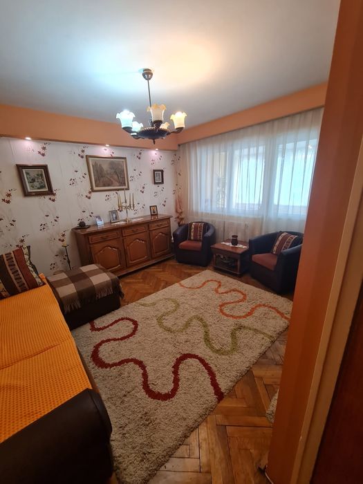 Vind 2camere decomandate