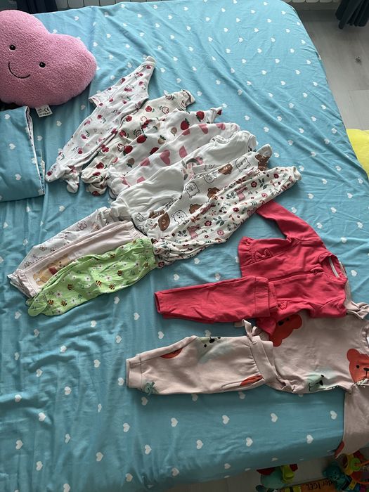 Лот дрешки за бебе момиче