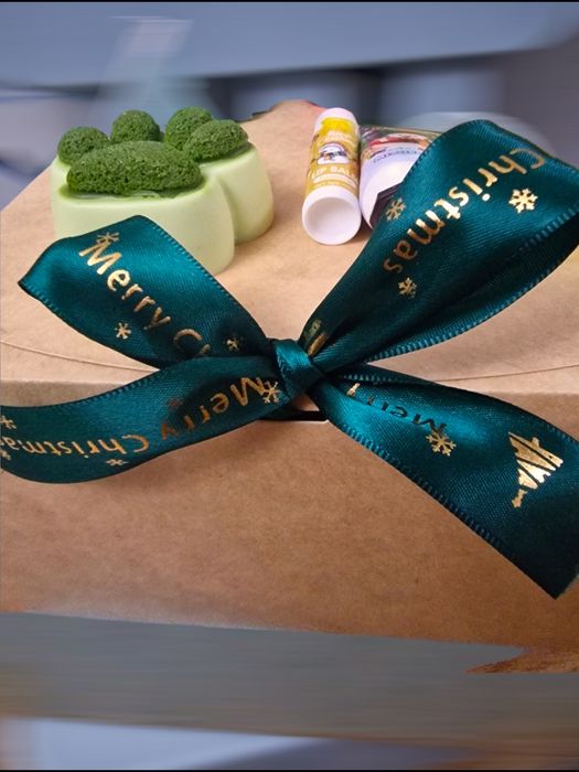 Коробки подарочные с лентой!