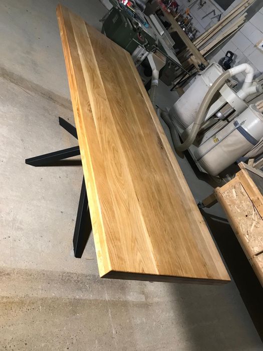 Masa de vanzare din sejar