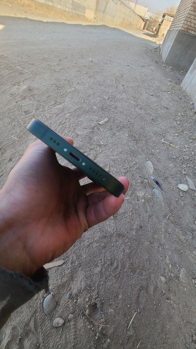 Iphone 13 ideal rag yashil face id tru tone bor hamma joyi radnoy