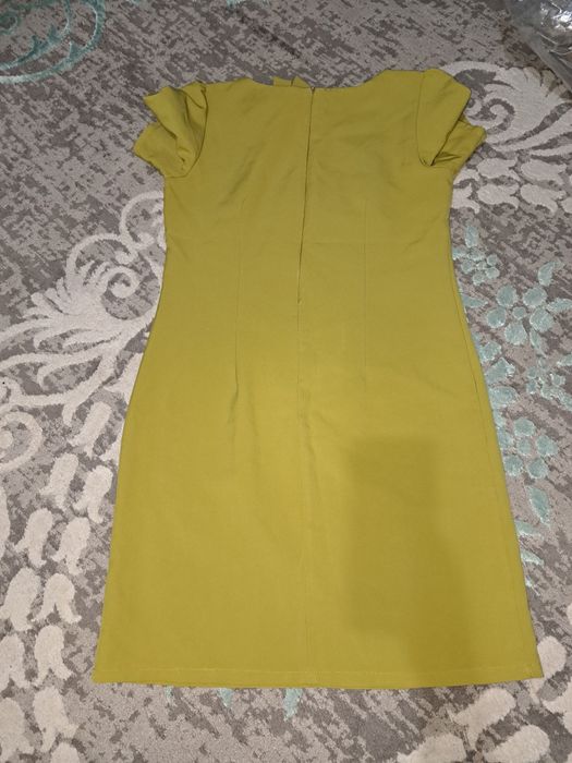 Продам платье 46 размера